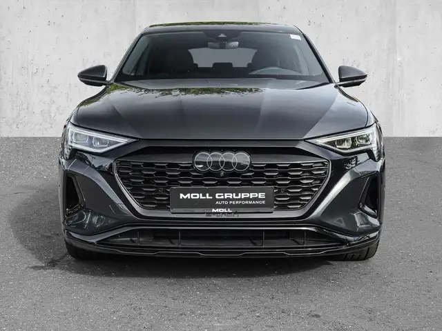 Audi Q8 E-Tron view 3