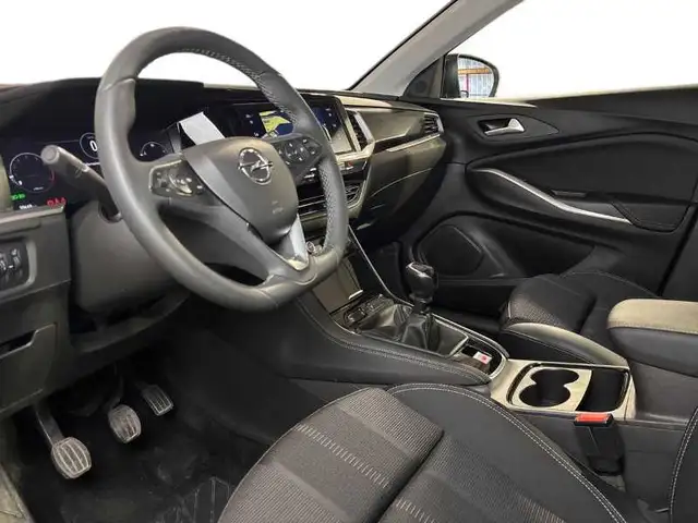 Opel Grandland view 11