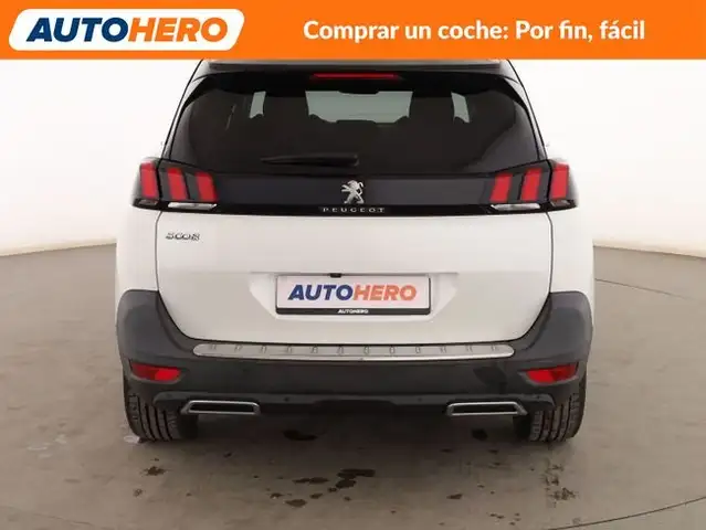 Peugeot 5008 view 5