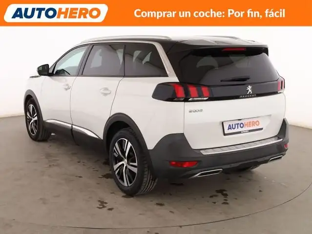 Peugeot 5008 view 4