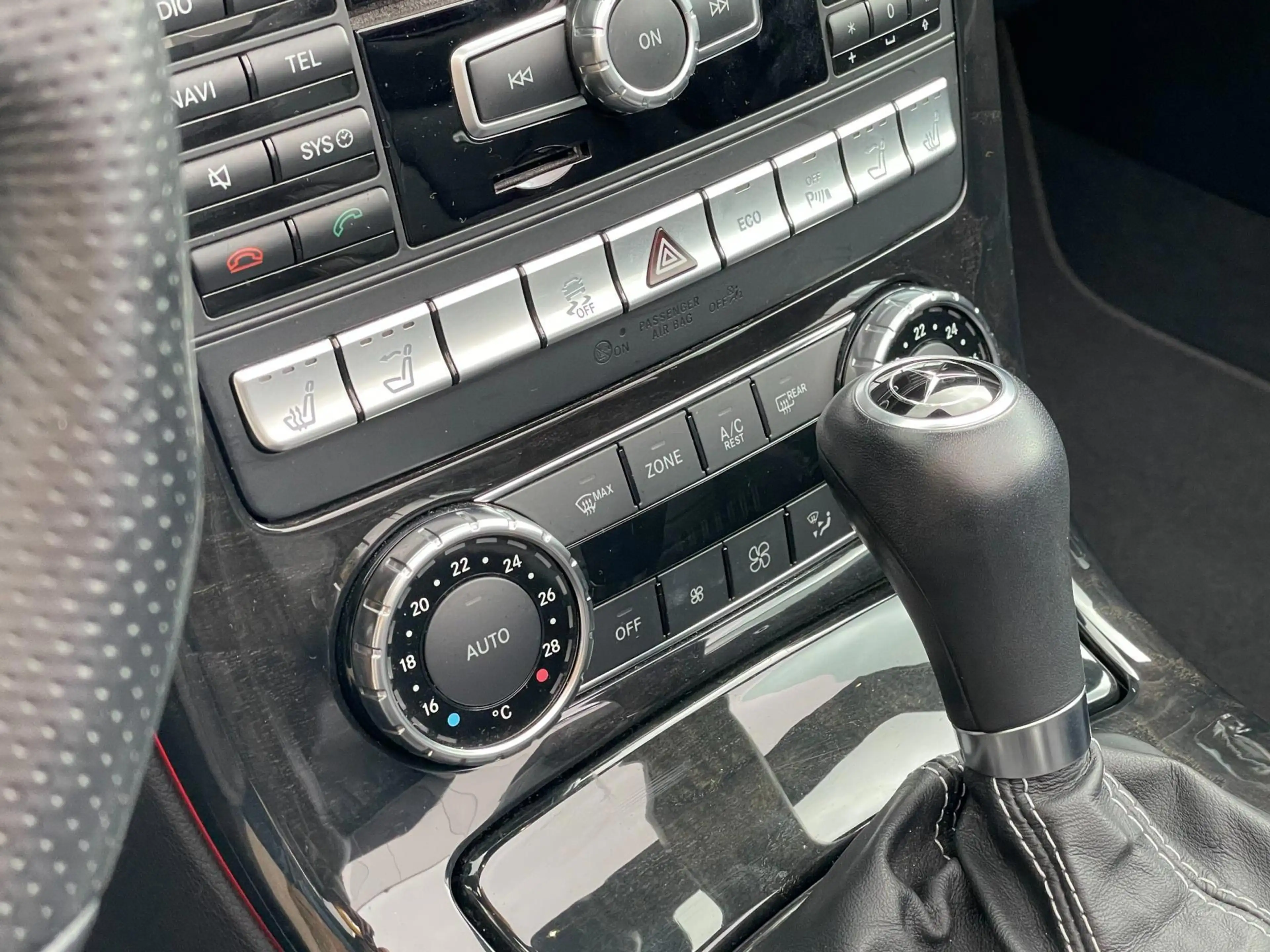 Mercedes-Benz SLK 55 AMG MAGIC SKY / NAPPA / ILS / HARMAN — photo 47