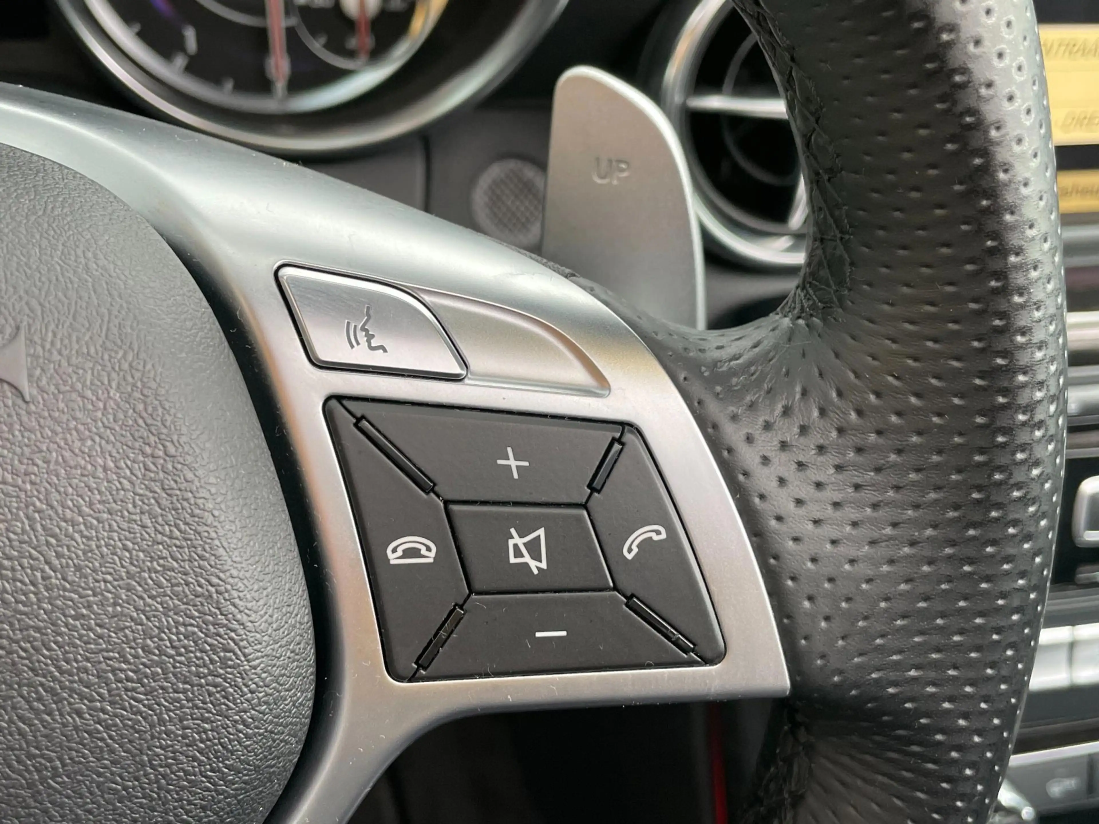 Mercedes-Benz SLK 55 AMG MAGIC SKY / NAPPA / ILS / HARMAN — photo 33