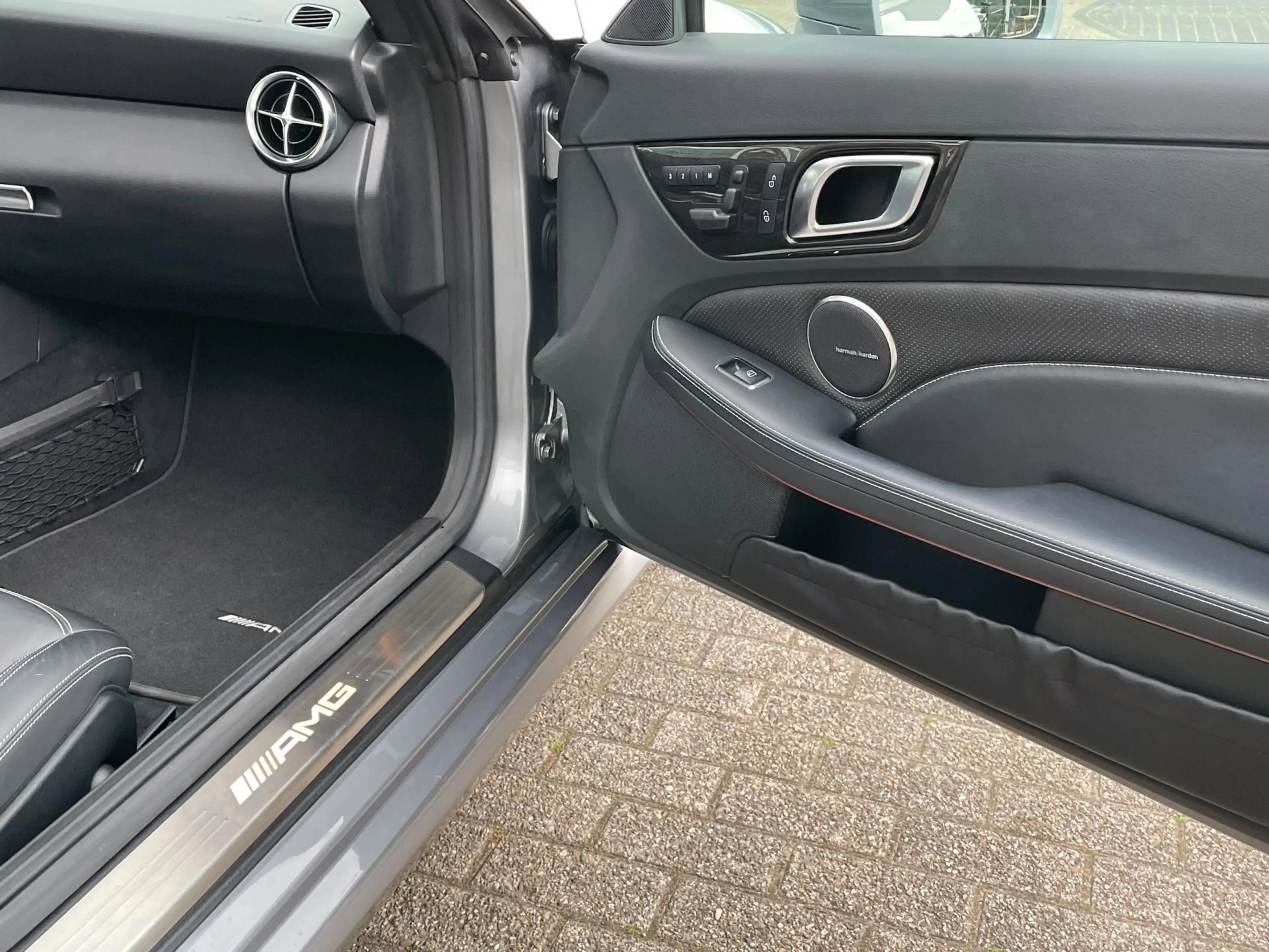 Mercedes-Benz SLK 55 AMG MAGIC SKY / NAPPA / ILS / HARMAN — photo 37