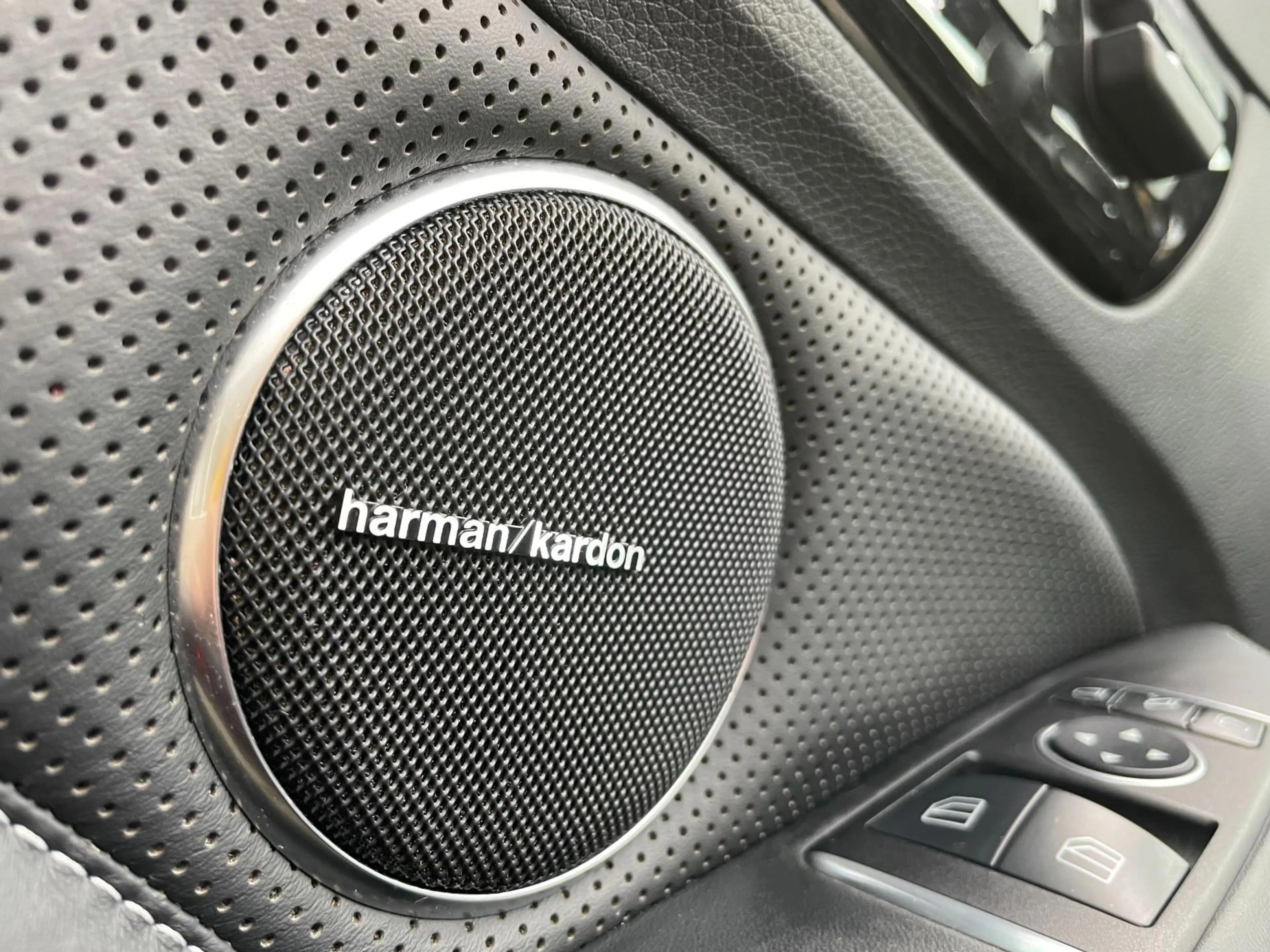 Mercedes-Benz SLK 55 AMG MAGIC SKY / NAPPA / ILS / HARMAN — photo 29