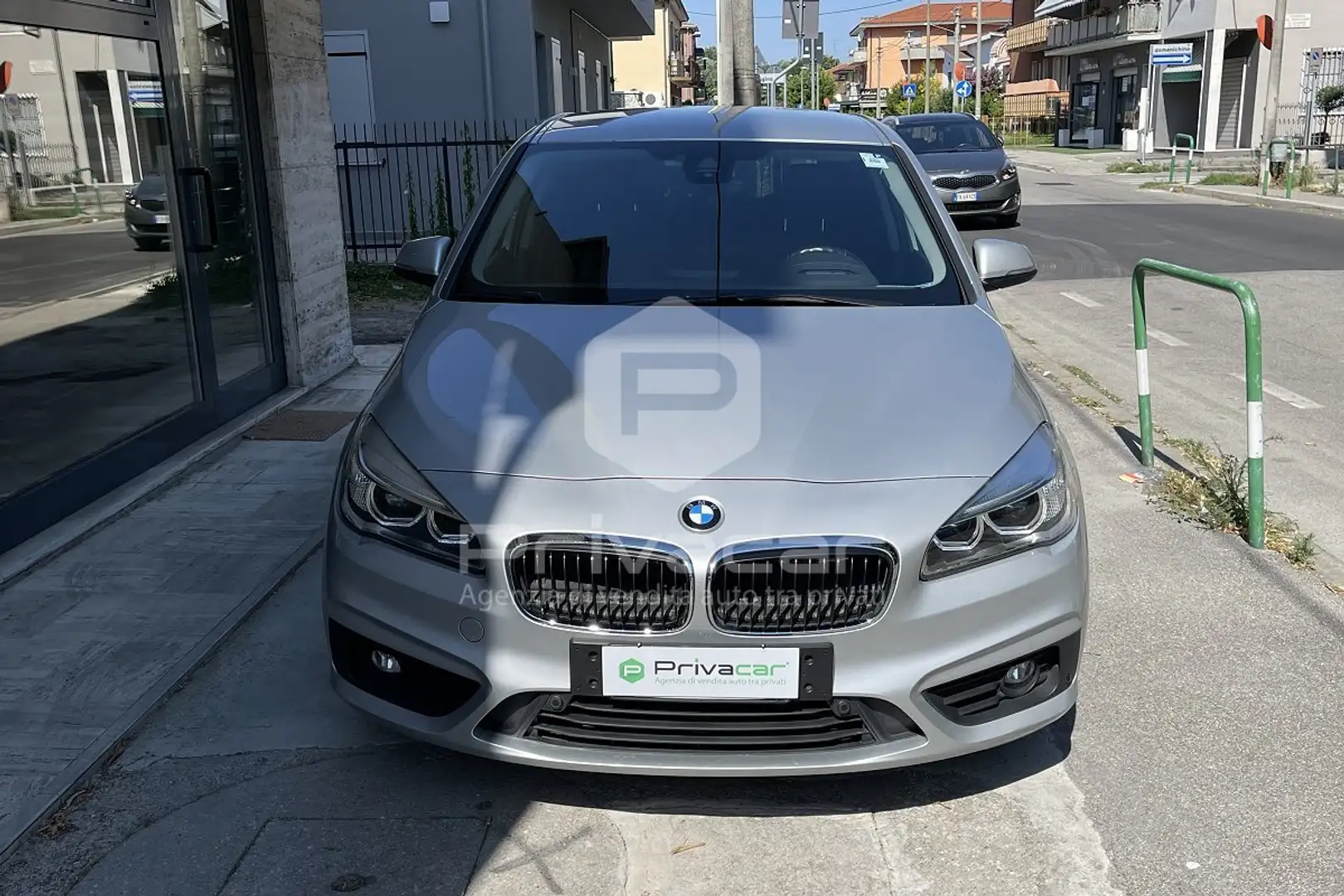 BMW 216 216d Active Tourer Luxury Zilver - 2