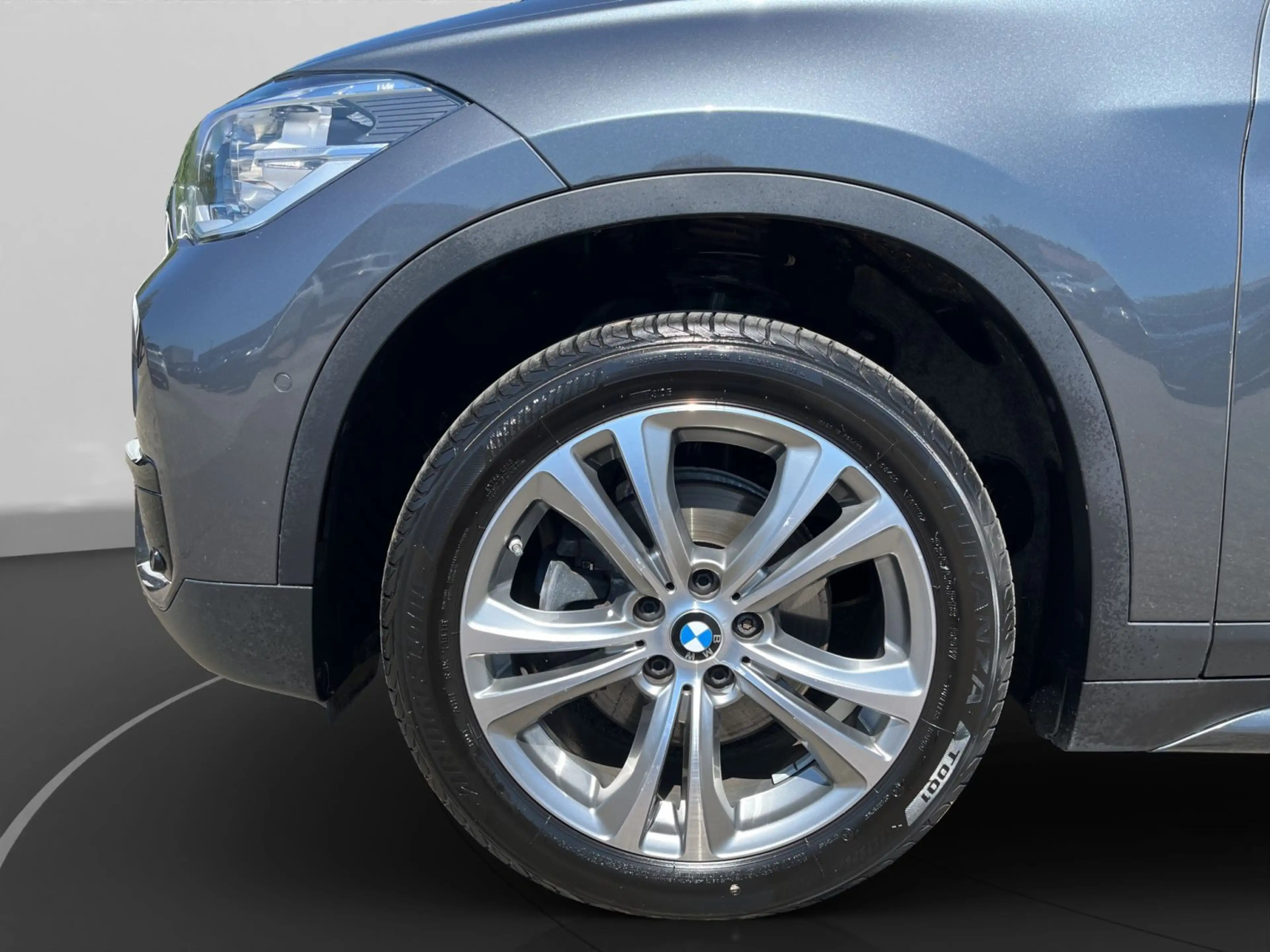 BMW X1 xDrive 18d Sport Line AHK+Navi+LED+Kamera — photo 11