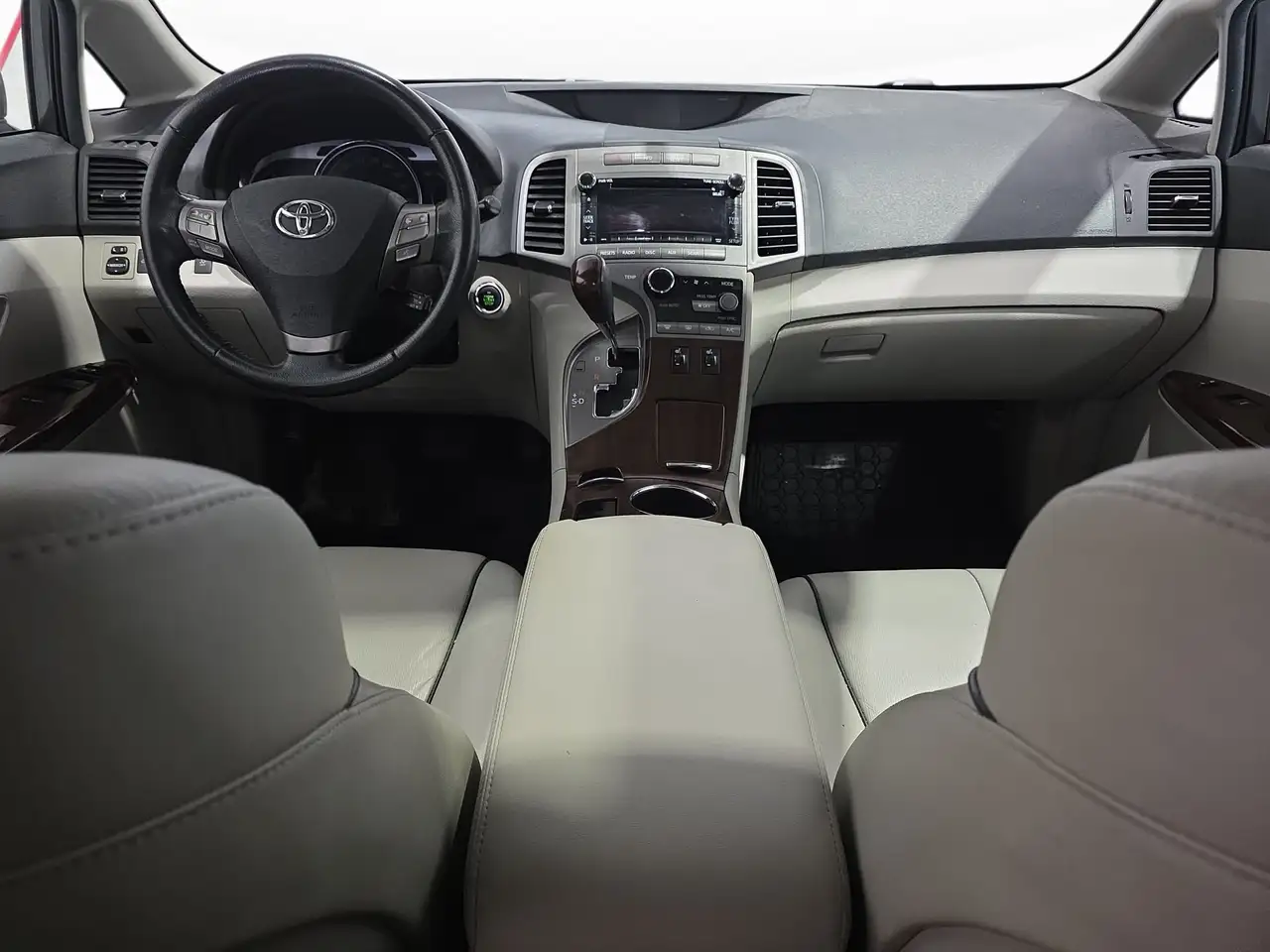 Toyota Venza photo Toyota Venza