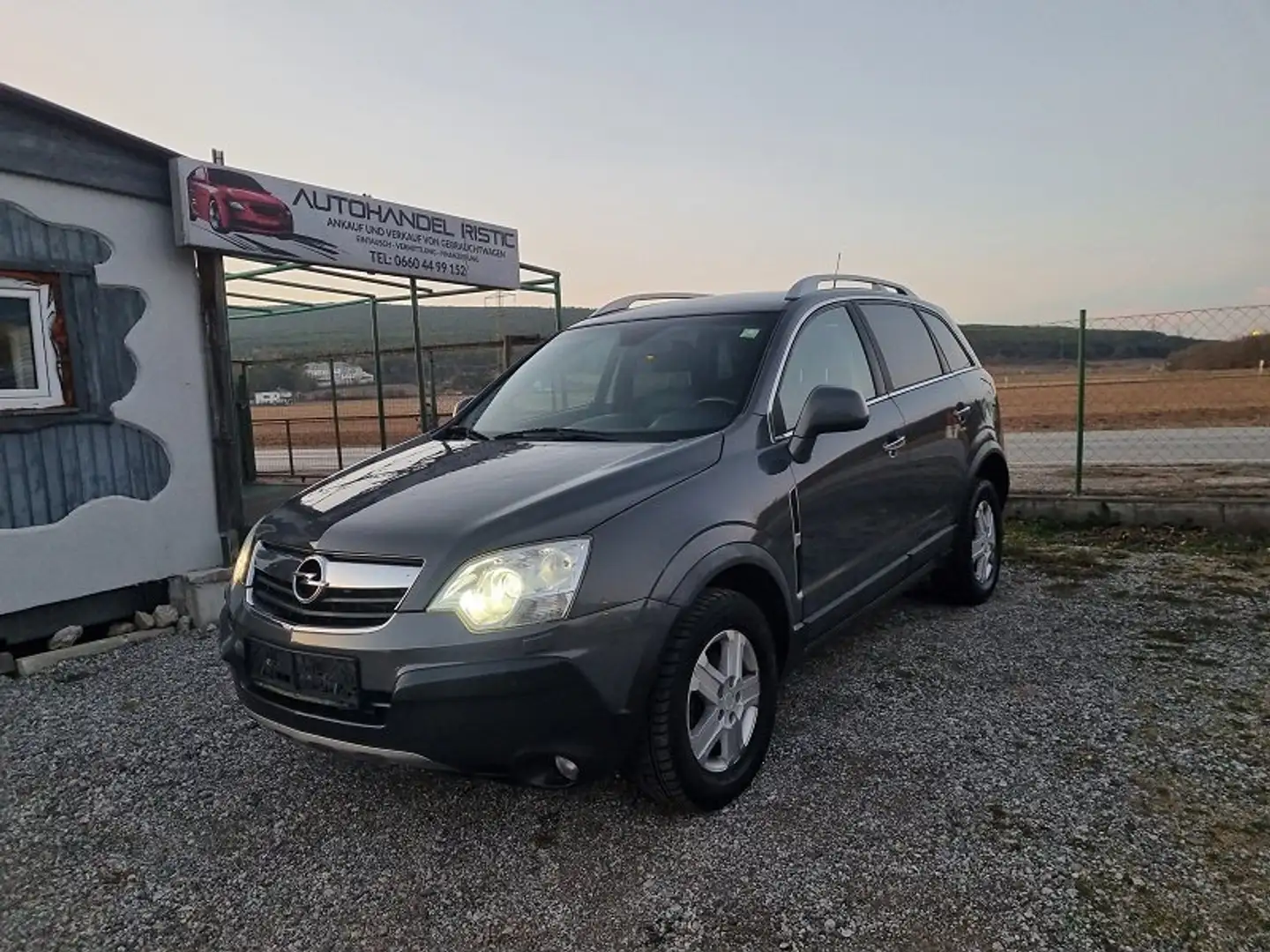 Opel Antara 2,0 Cosmo CDTI 4x4 Grau - 1