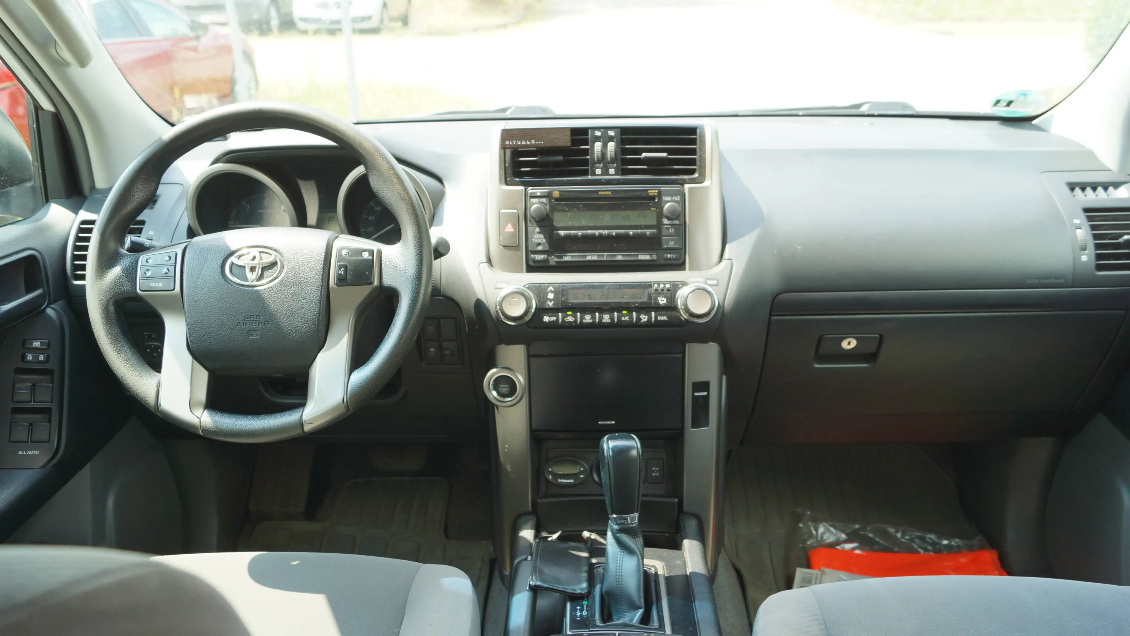 Toyota Land Cruiser Basis — photo 11