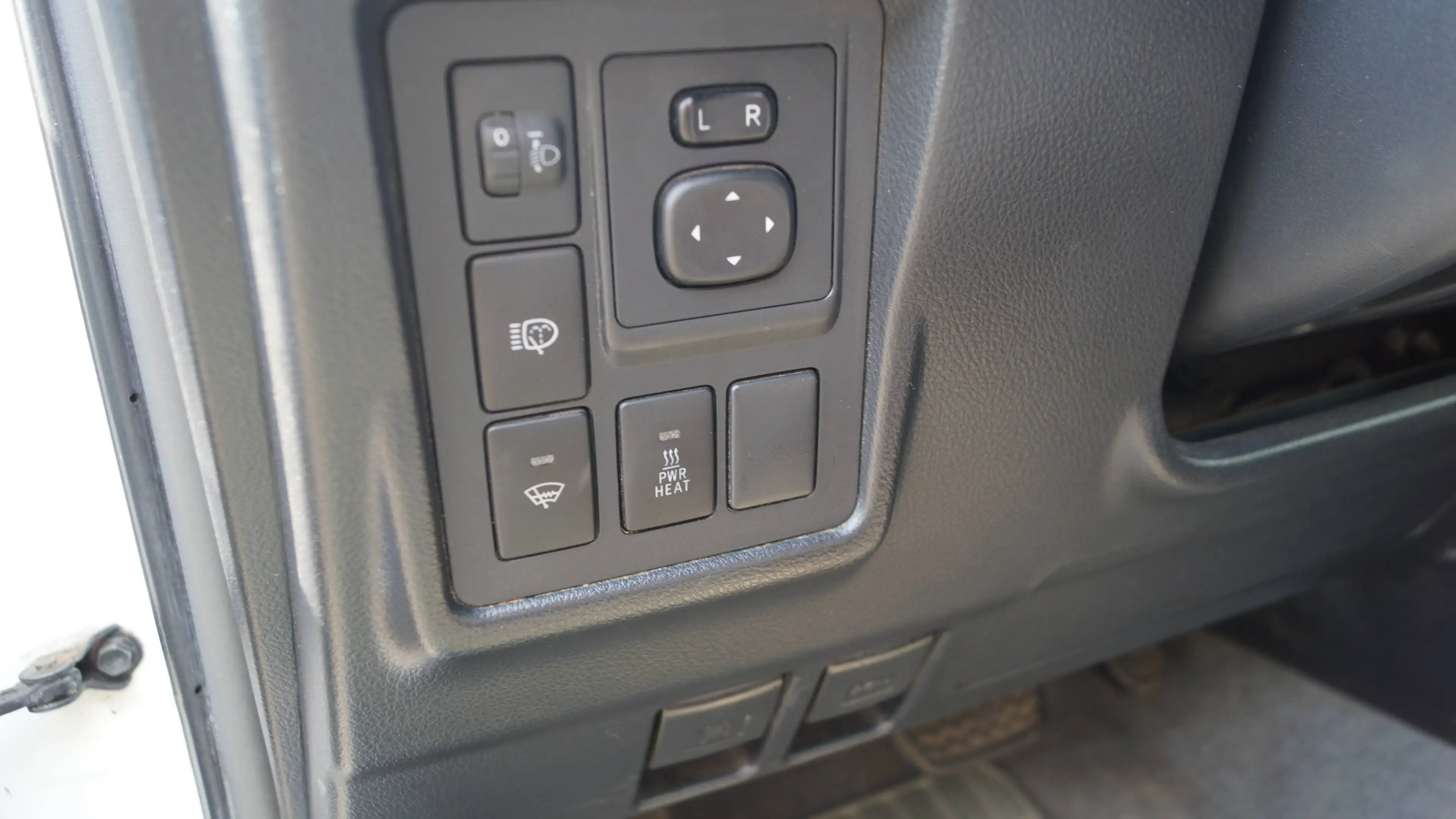 Toyota Land Cruiser Basis — photo 12