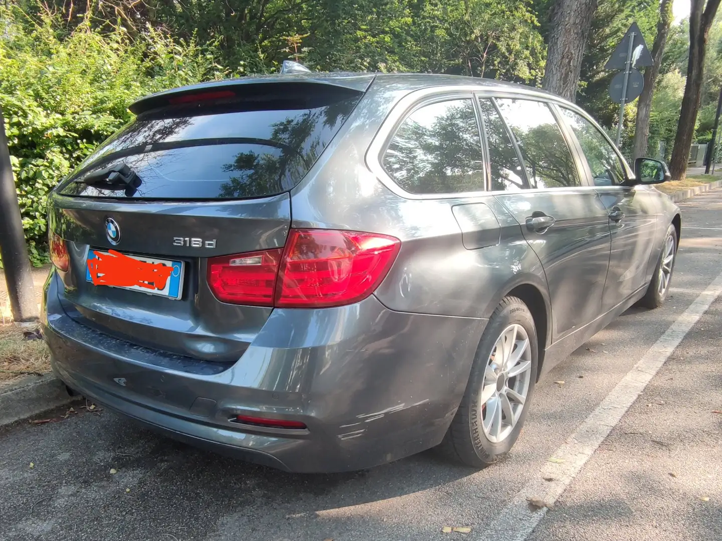BMW 318 Serie 3 F31 2012 Touring 318d Touring Business Gris - 1