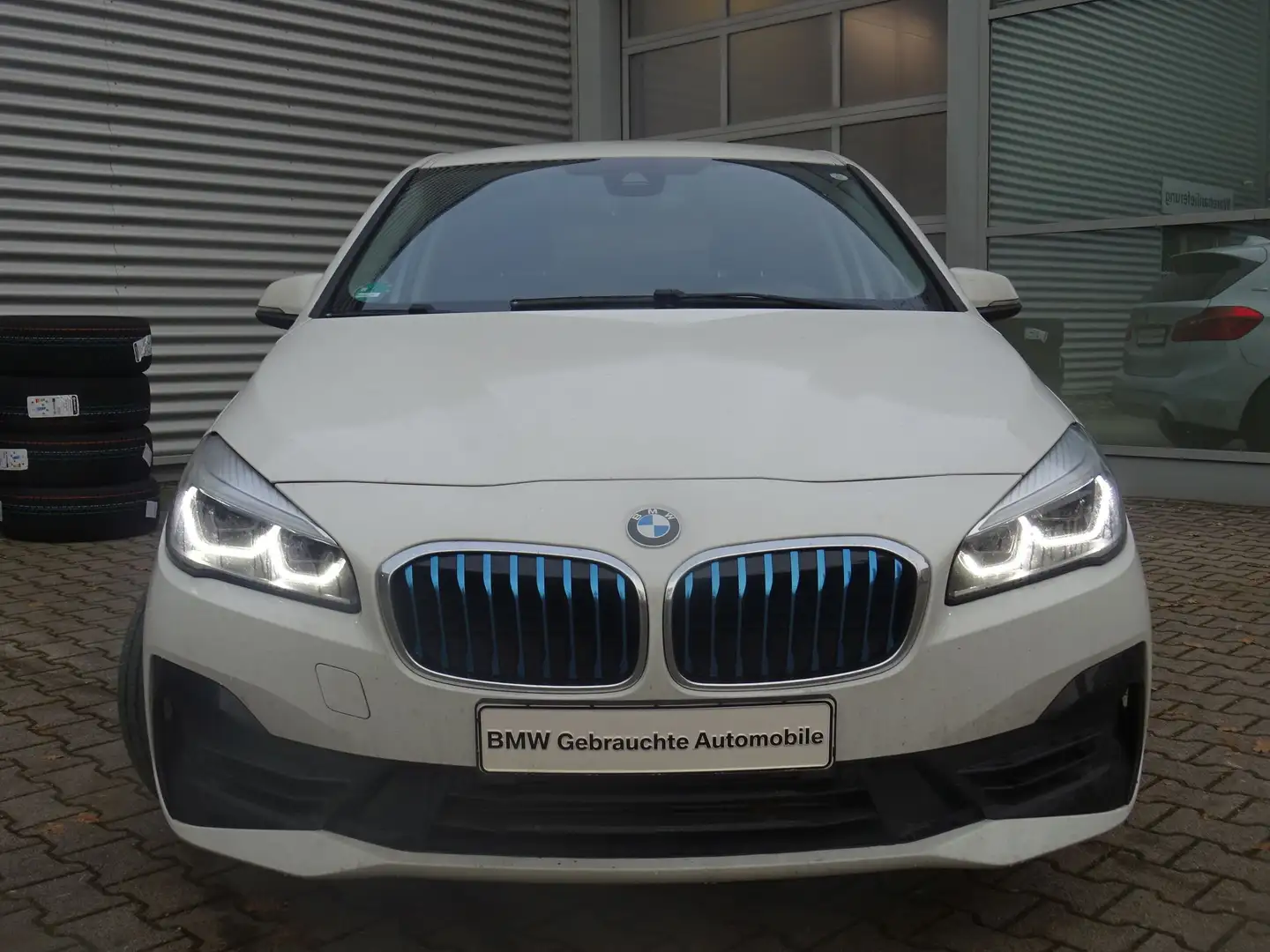 BMW 225 xe Active Tourer Advantage LED Navi ACC SH Weiß - 2