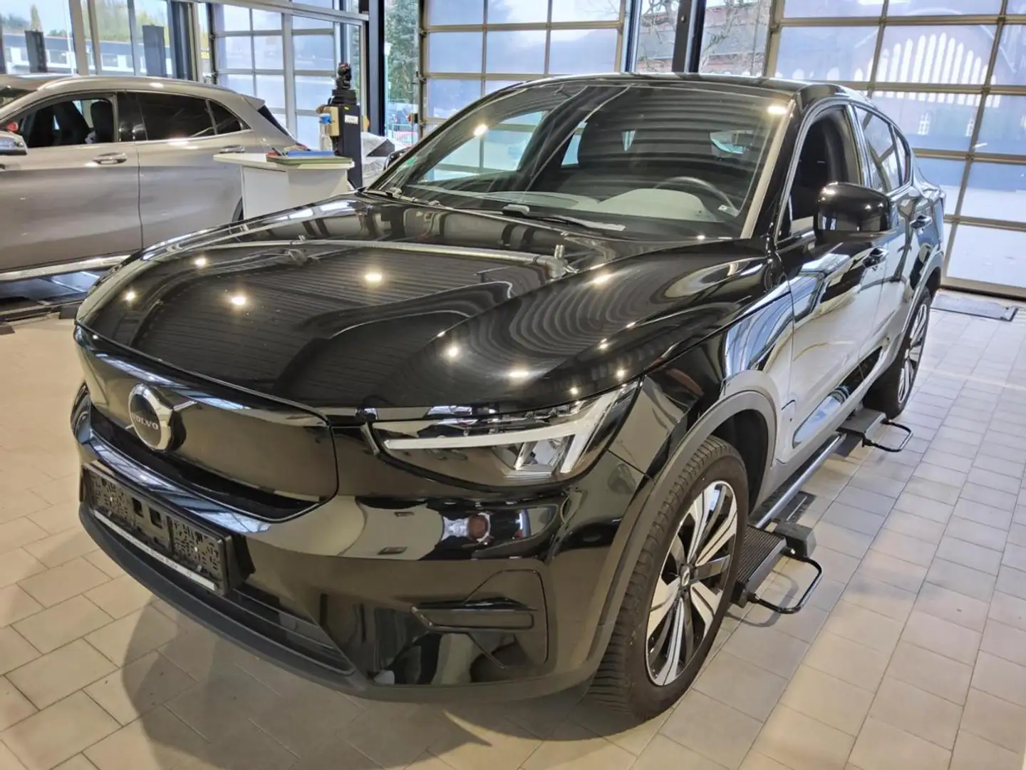 Volvo C40 PURE ELECTRIC CORE LM19+WINTERPAK+KAMERA+DAB Grau - 2