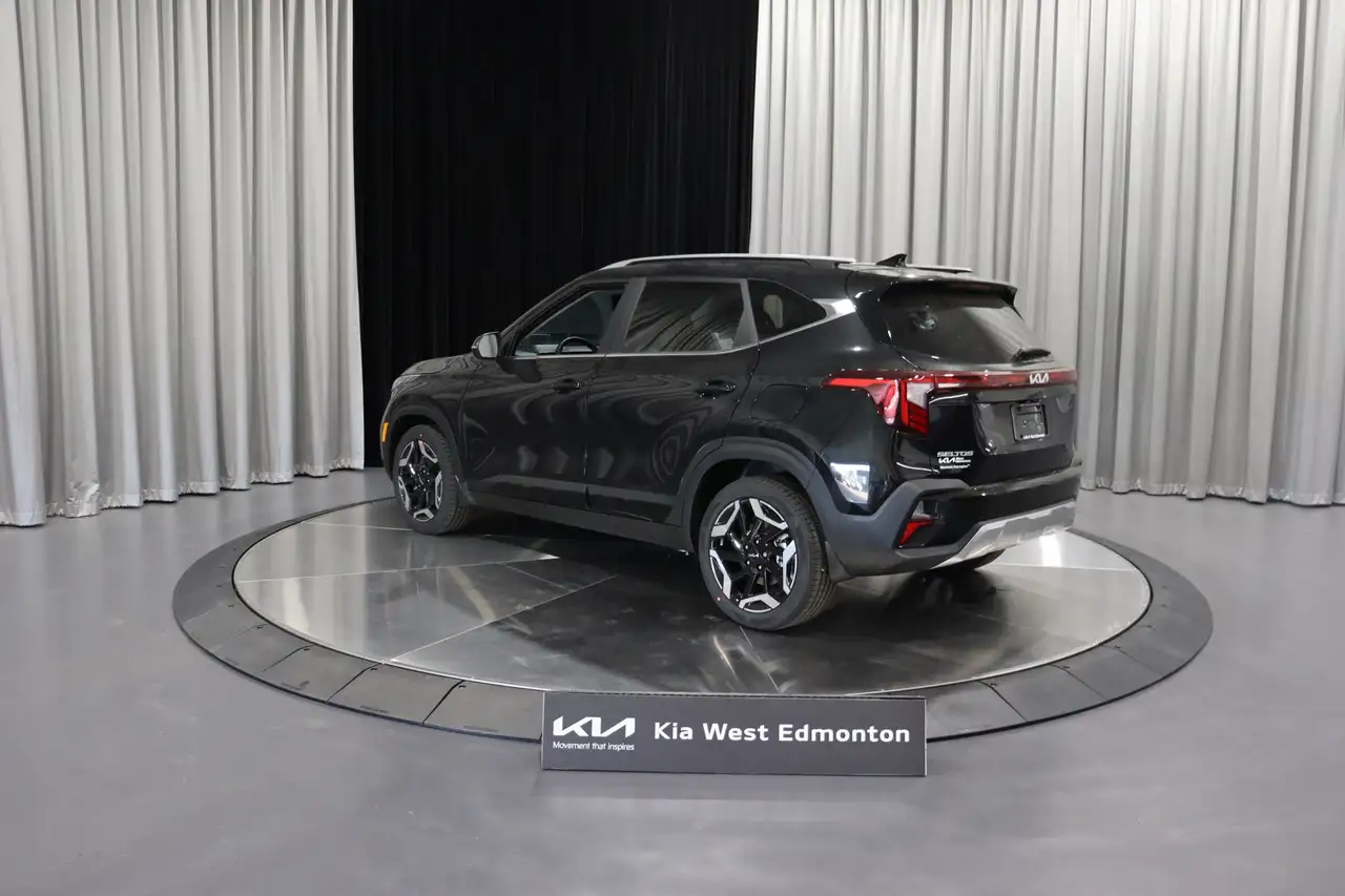 Kia Seltos photo Kia Seltos
