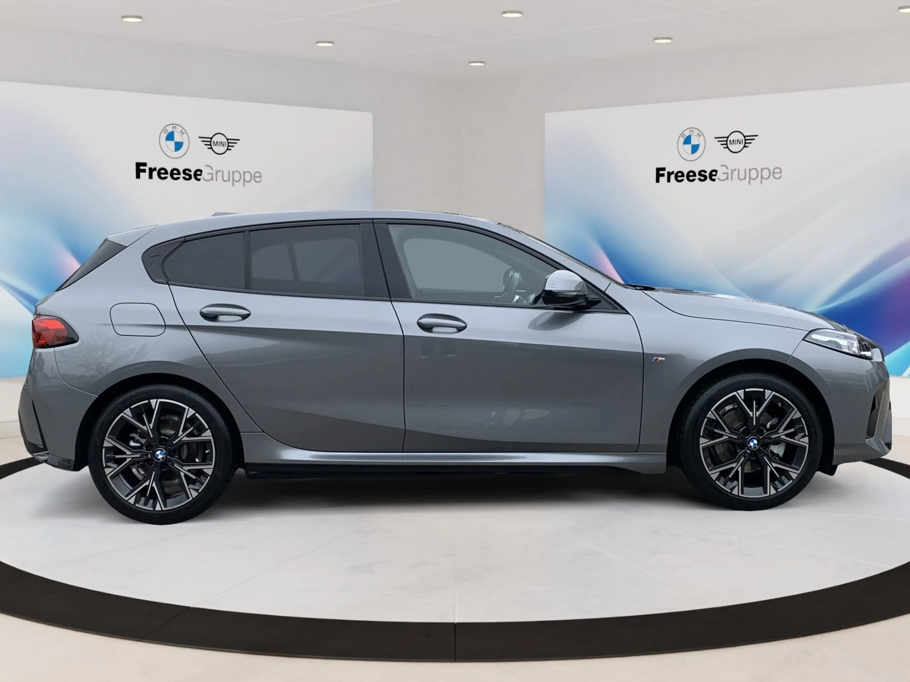 BMW 120 d HEAD-UP RFK SPORTSITZE LED SHZ TEMPOMAT DAB — photo 7