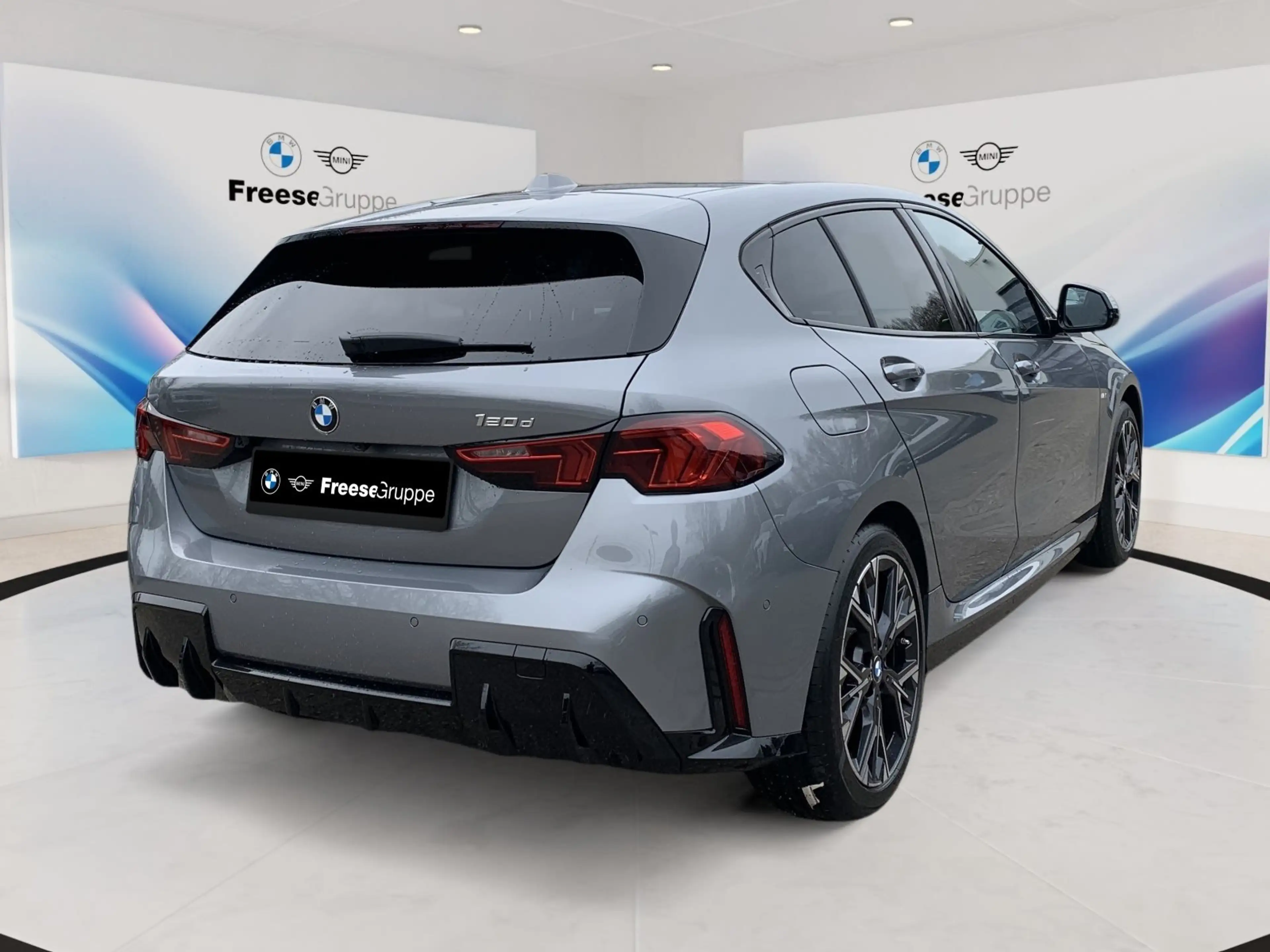 BMW 120 d HEAD-UP RFK SPORTSITZE LED SHZ TEMPOMAT DAB — photo 6