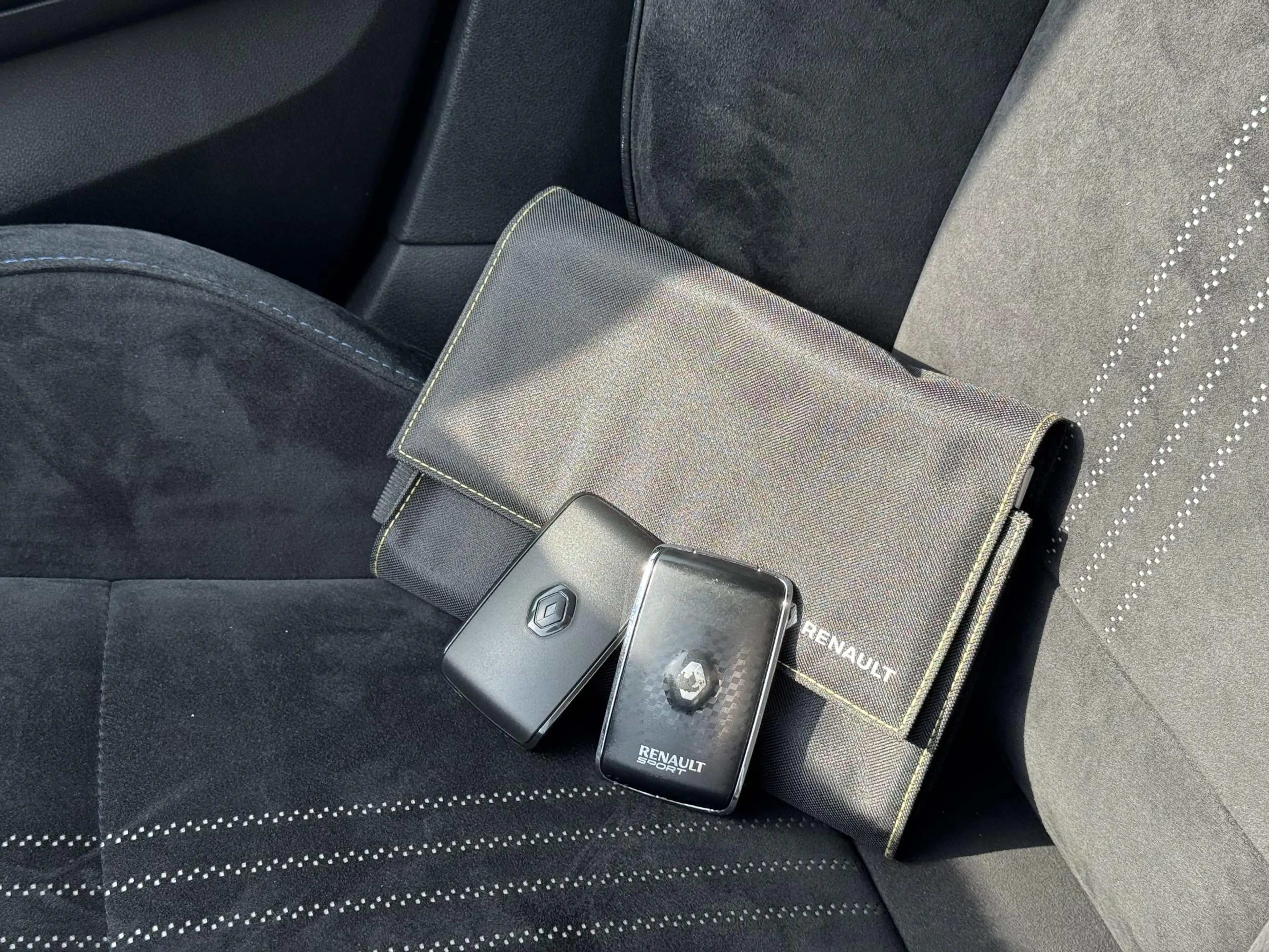 Renault Megane 1.6 TCe GT | NAP | Alcantara | Bose Audio | Heads- — photo 21