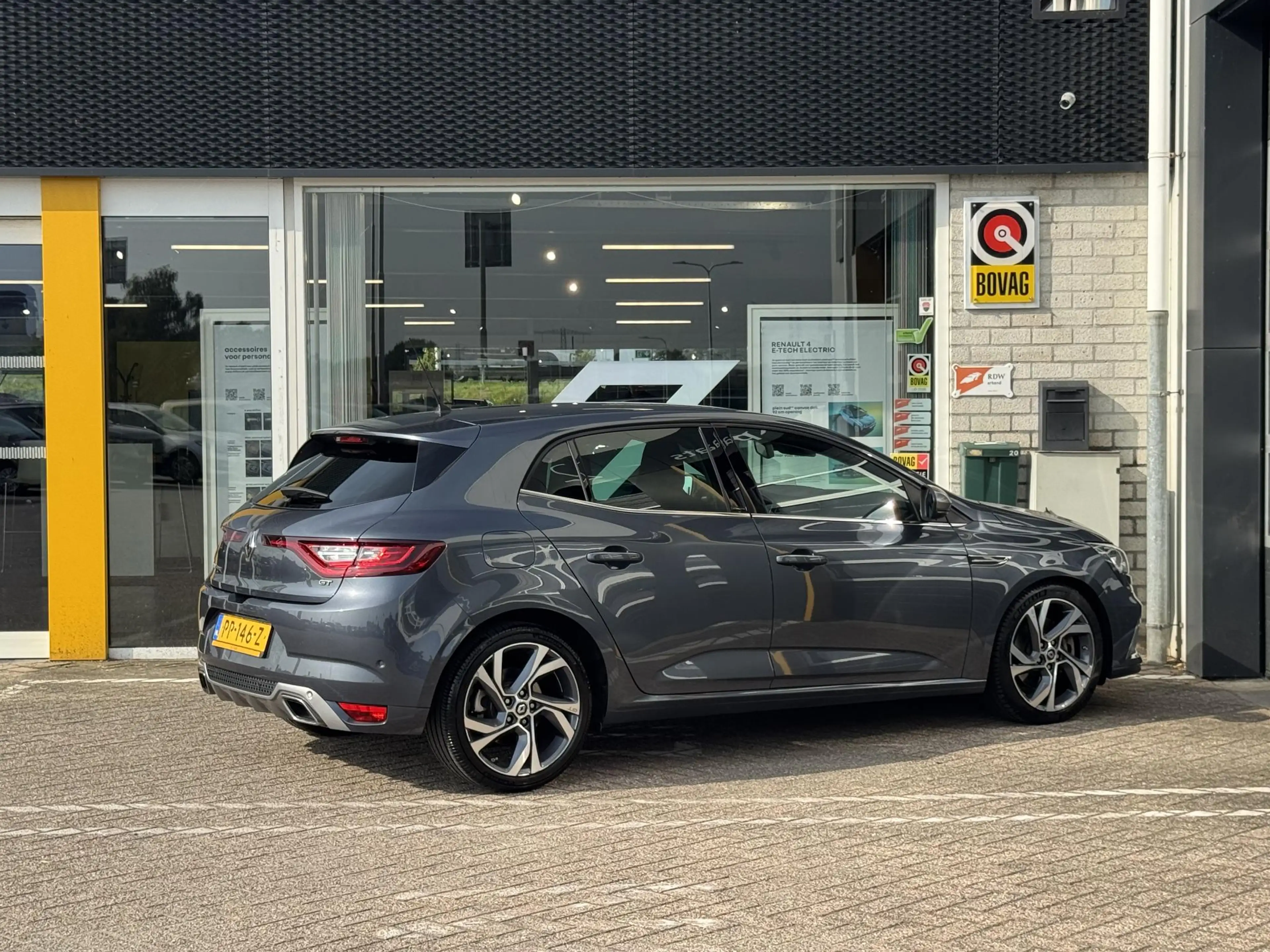 Renault Megane 1.6 TCe GT | NAP | Alcantara | Bose Audio | Heads- — photo 2
