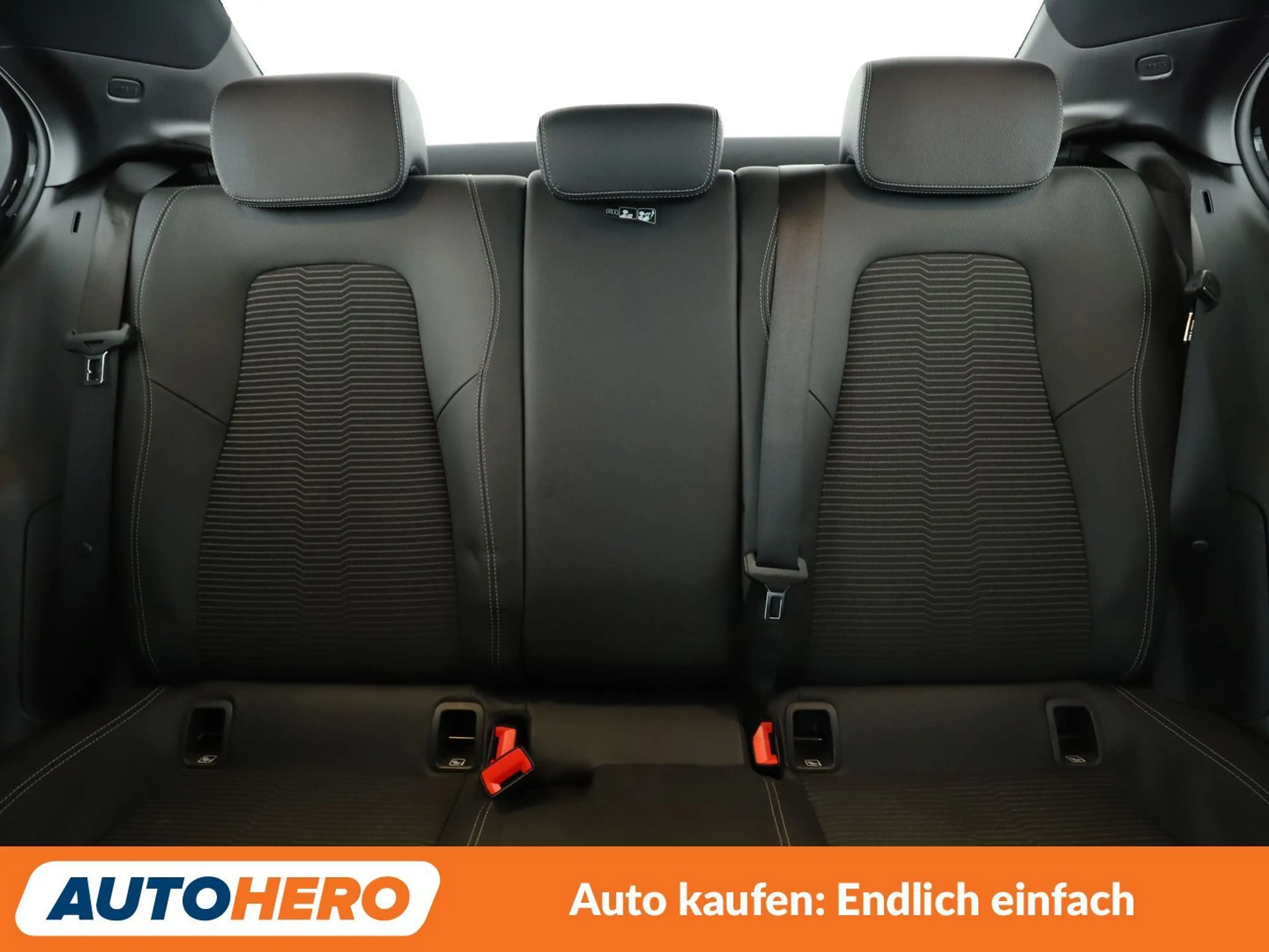 Mercedes-Benz A 250 A 250e Progressive — photo 15