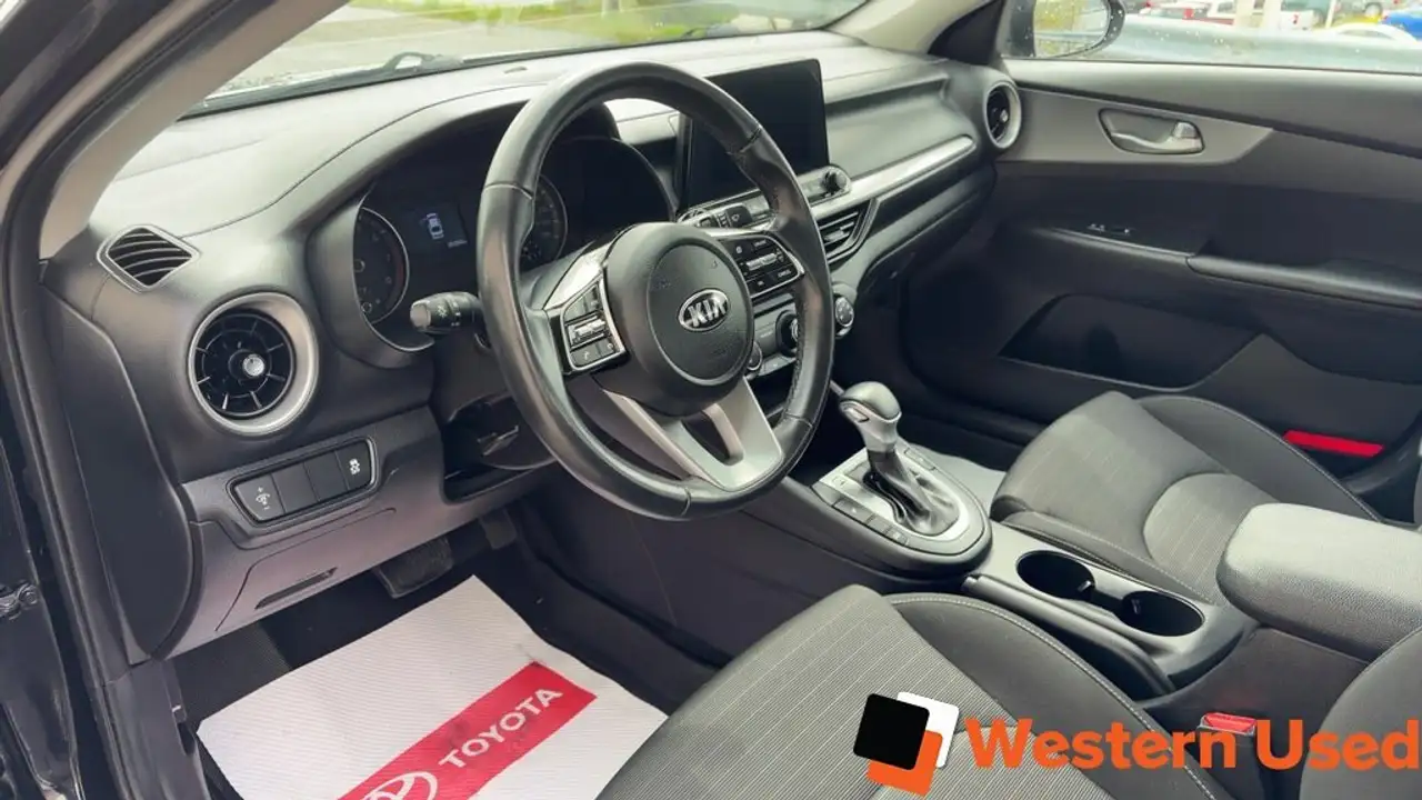 Kia Forte снимка Kia Forte