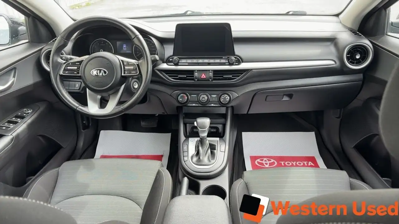 Kia Forte снимка Kia Forte