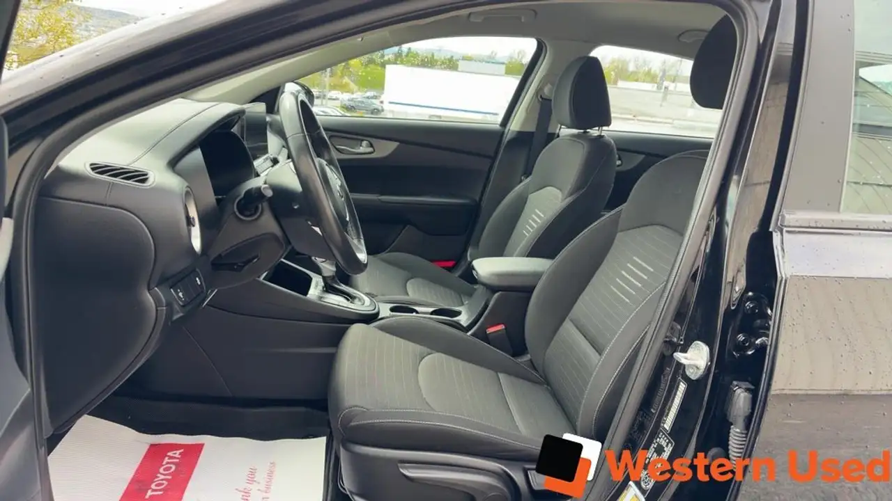 Kia Forte снимка Kia Forte