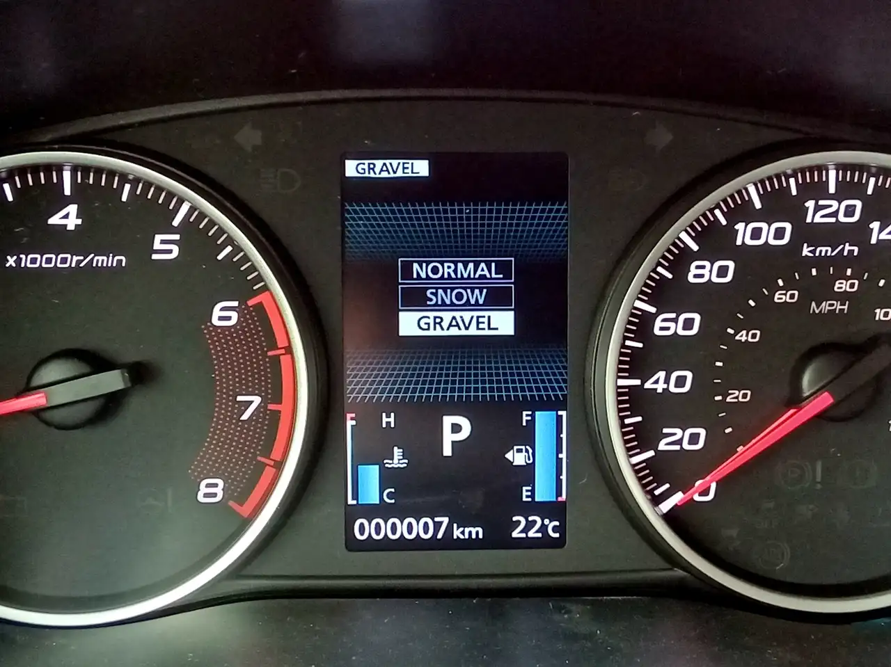 Mitsubishi Eclipse Cross снимка Mitsubishi Eclipse Cross