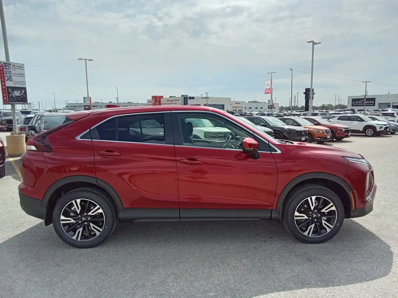 Mitsubishi Eclipse Cross снимка Mitsubishi Eclipse Cross