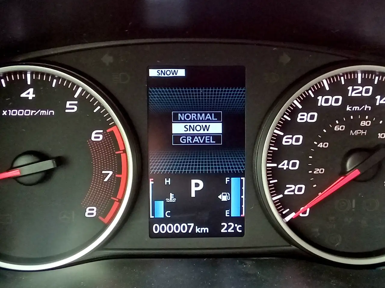 Mitsubishi Eclipse Cross снимка Mitsubishi Eclipse Cross