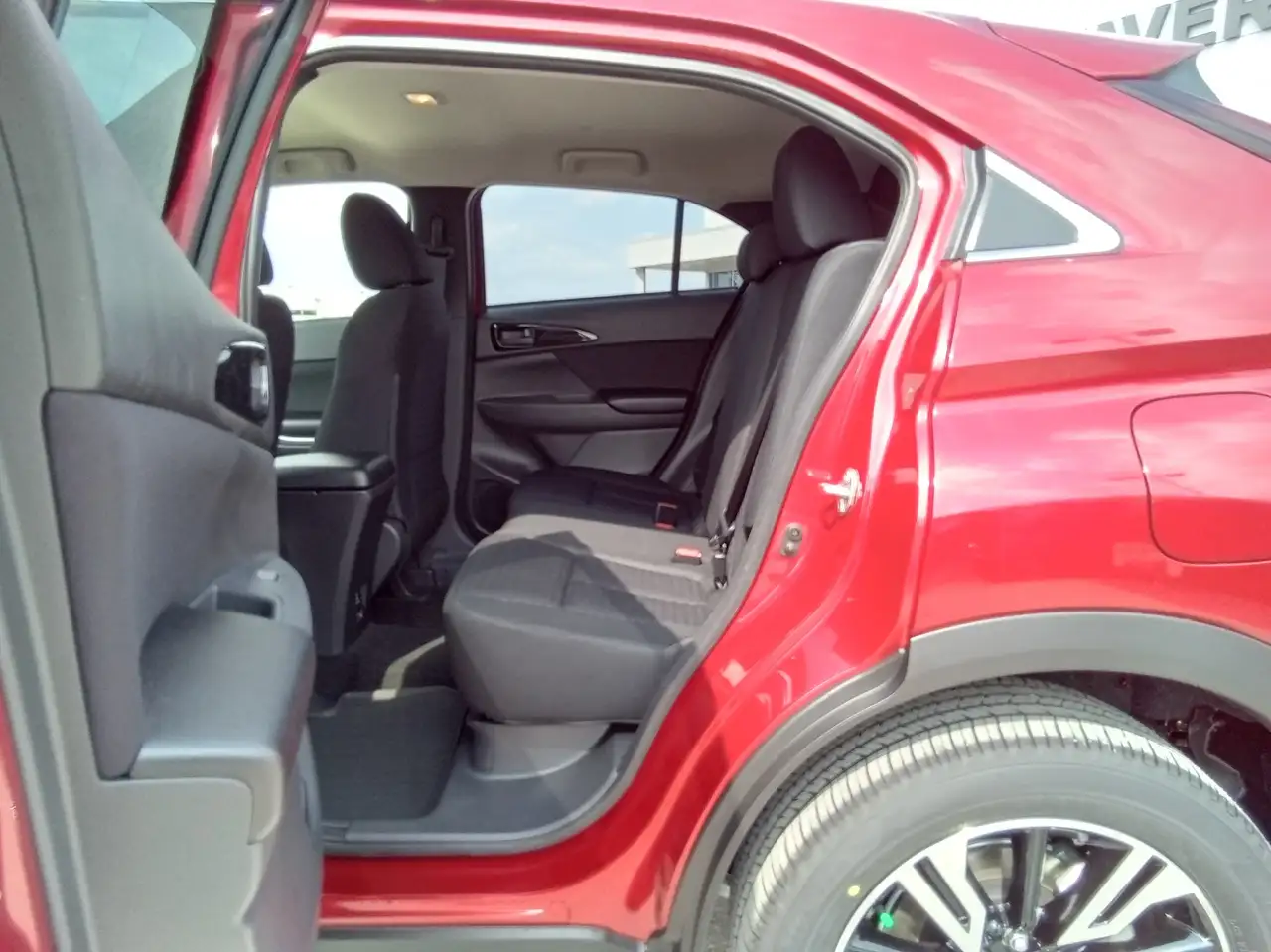 Mitsubishi Eclipse Cross снимка Mitsubishi Eclipse Cross