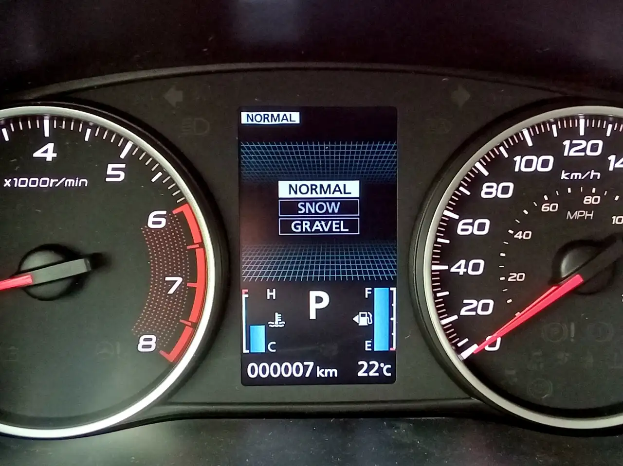Mitsubishi Eclipse Cross снимка Mitsubishi Eclipse Cross