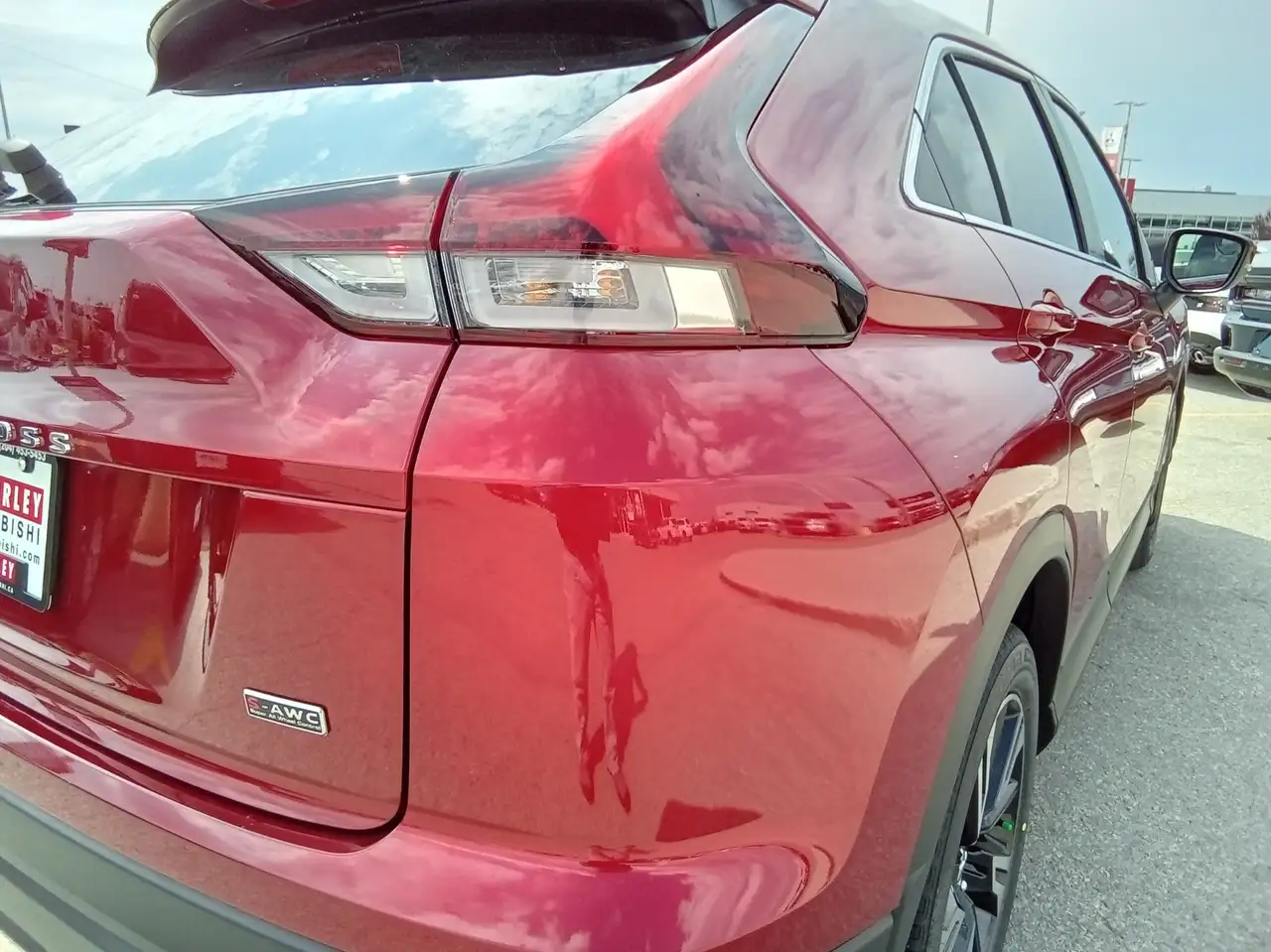 Mitsubishi Eclipse Cross снимка Mitsubishi Eclipse Cross