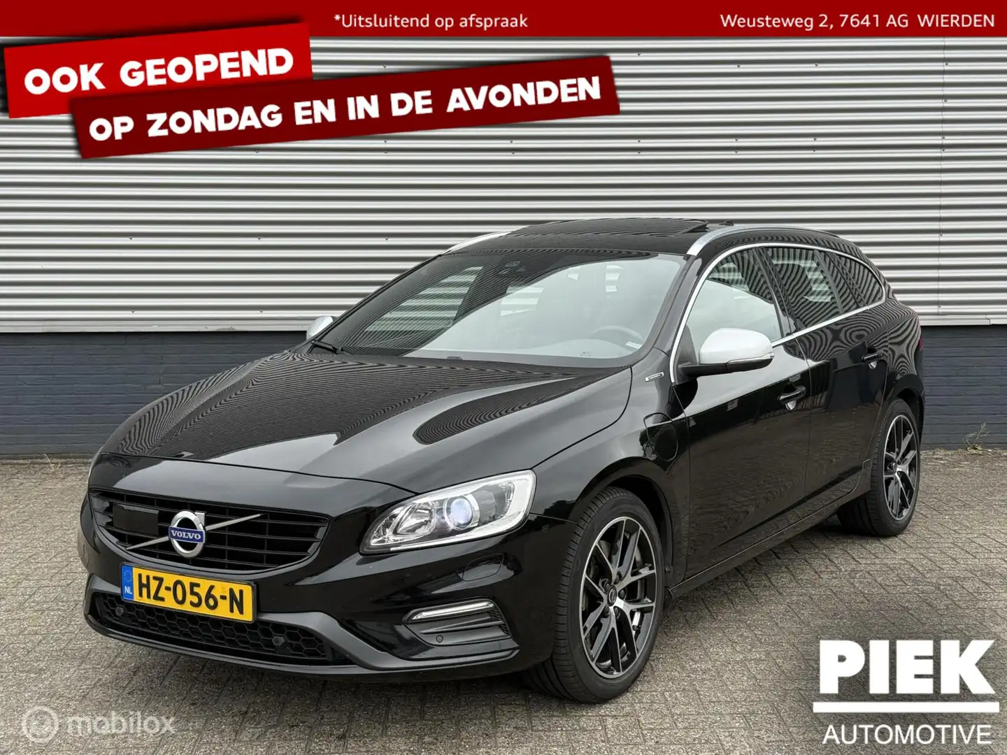 Volvo V60 2.4 D6 Twin Engine R-Design ACC|BOMVOL|SCHUIFDAK Zwart - 1
