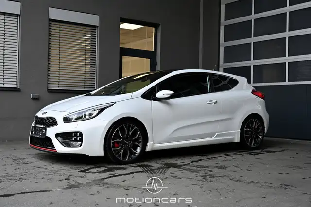 Kia ProCeed / pro_cee'd ProCeed GT 1,6 TGDI Pickerl NEU