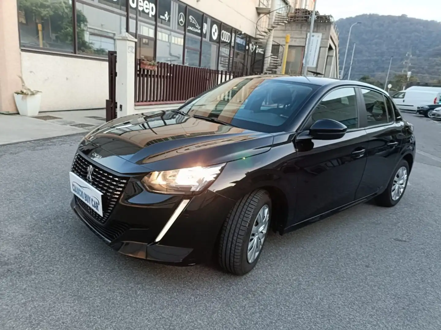 Peugeot 208 PureTech 75 Stop&Start 5 porte Active Noir - 2