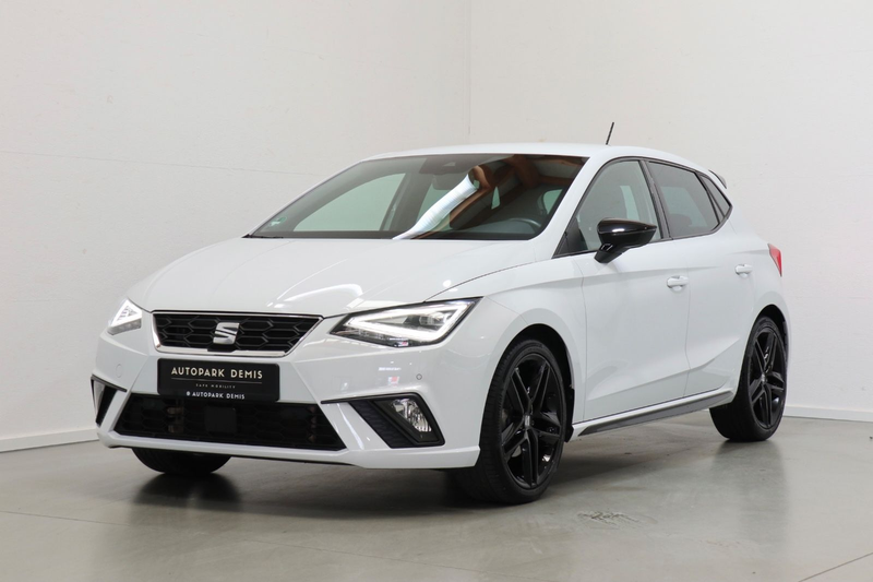 SEAT Ibiza FR Pro Black Edition DSG/18/KAM/LED/BEATS — photo 2