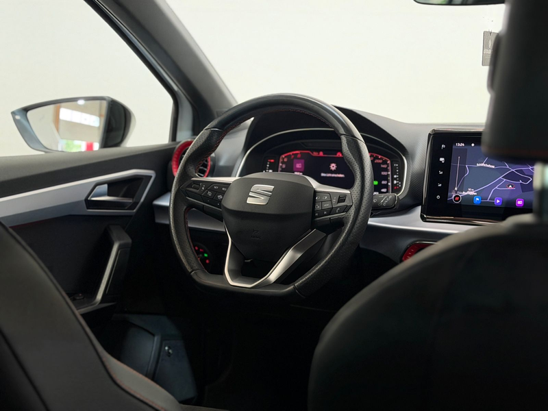 SEAT Ibiza FR Pro Black Edition DSG/18/KAM/LED/BEATS — photo 12