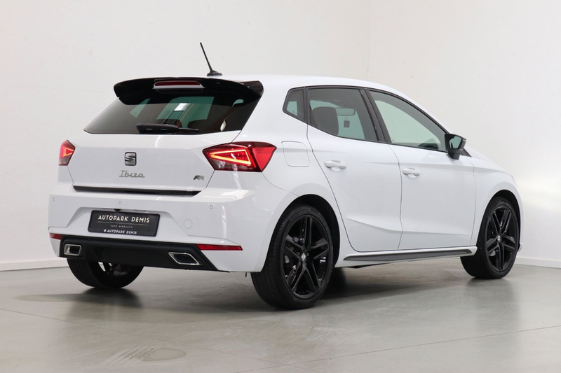 SEAT Ibiza FR Pro Black Edition DSG/18/KAM/LED/BEATS — photo 7