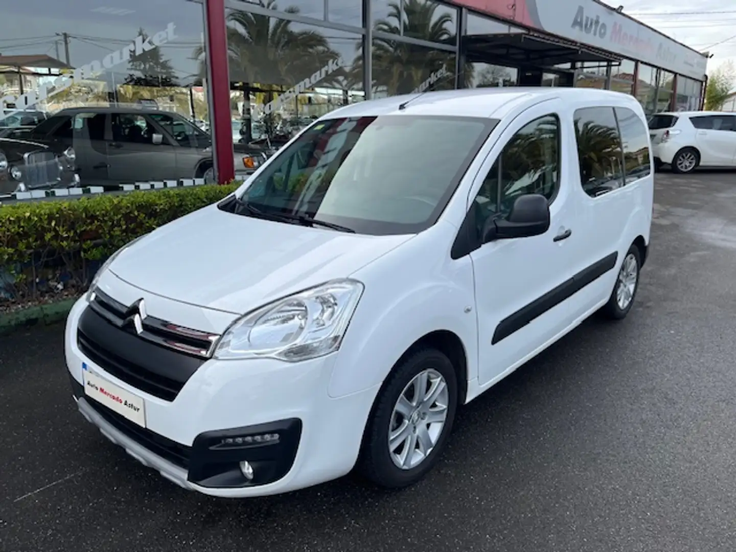 Citroen Berlingo BlueHDi Talla M Feel 75 Blanc - 1