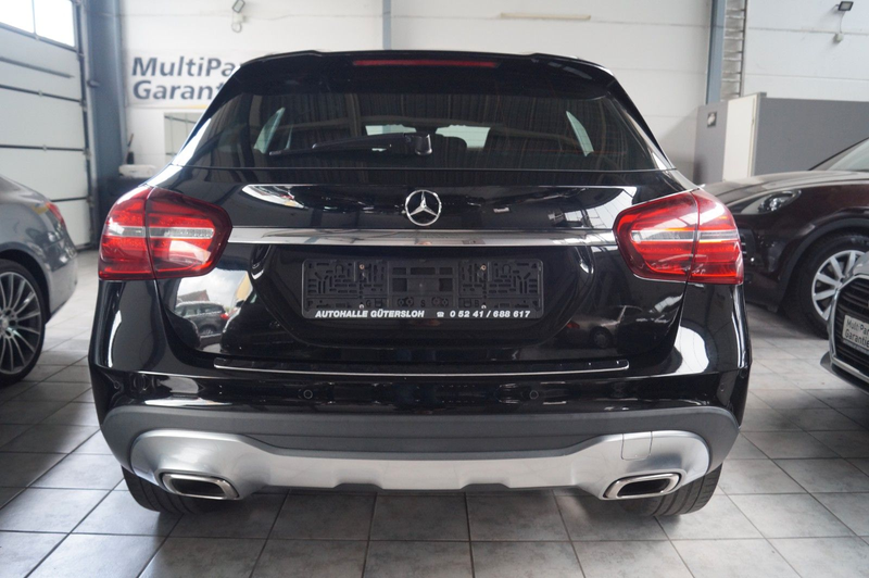 Mercedes-Benz GLA 180 CDI / d*T.LEDER*NAVI*PDC*SH* — photo 6