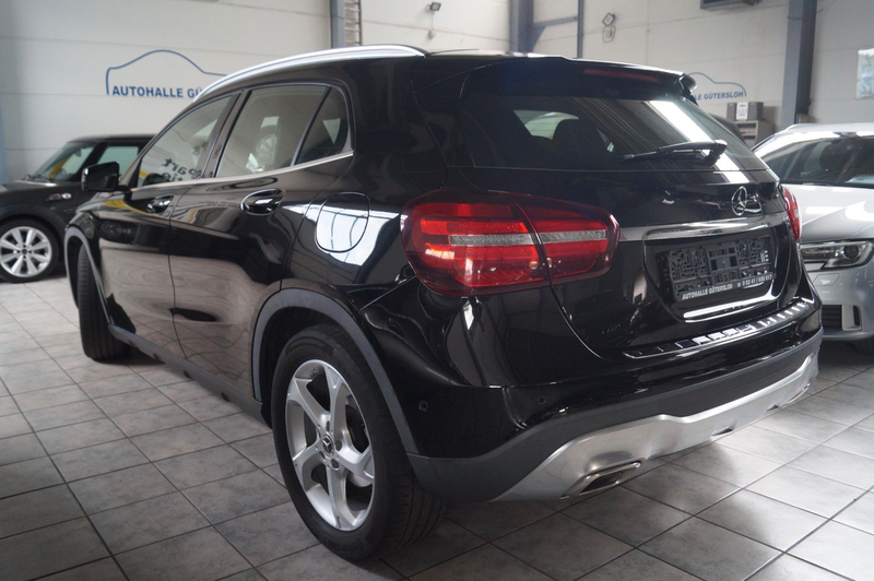 Mercedes-Benz GLA 180 CDI / d*T.LEDER*NAVI*PDC*SH* — photo 7