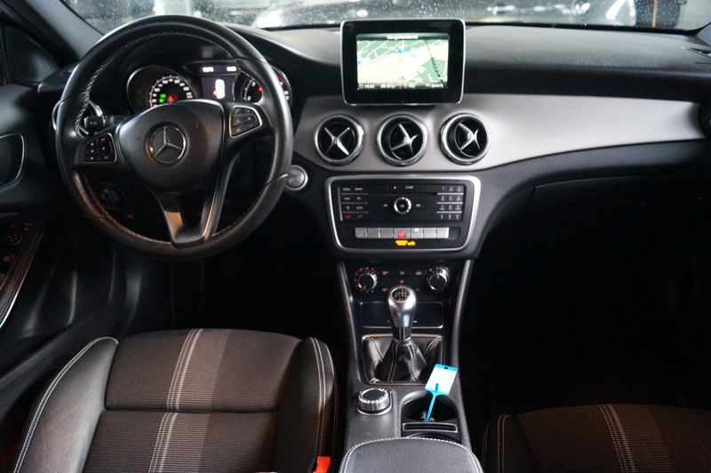 Mercedes-Benz GLA 180 CDI / d*T.LEDER*NAVI*PDC*SH* — photo 12