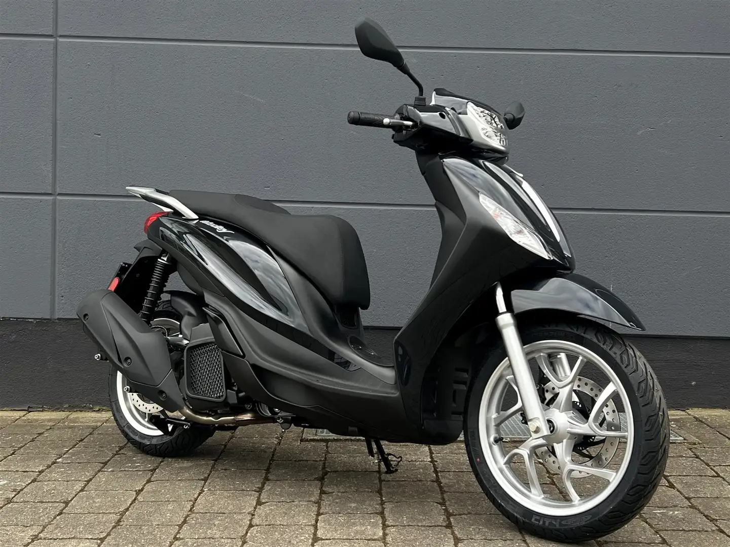 Piaggio Medley 125 Modell 2025!!! Topcase oder 0% Finanzierung Negro - 2