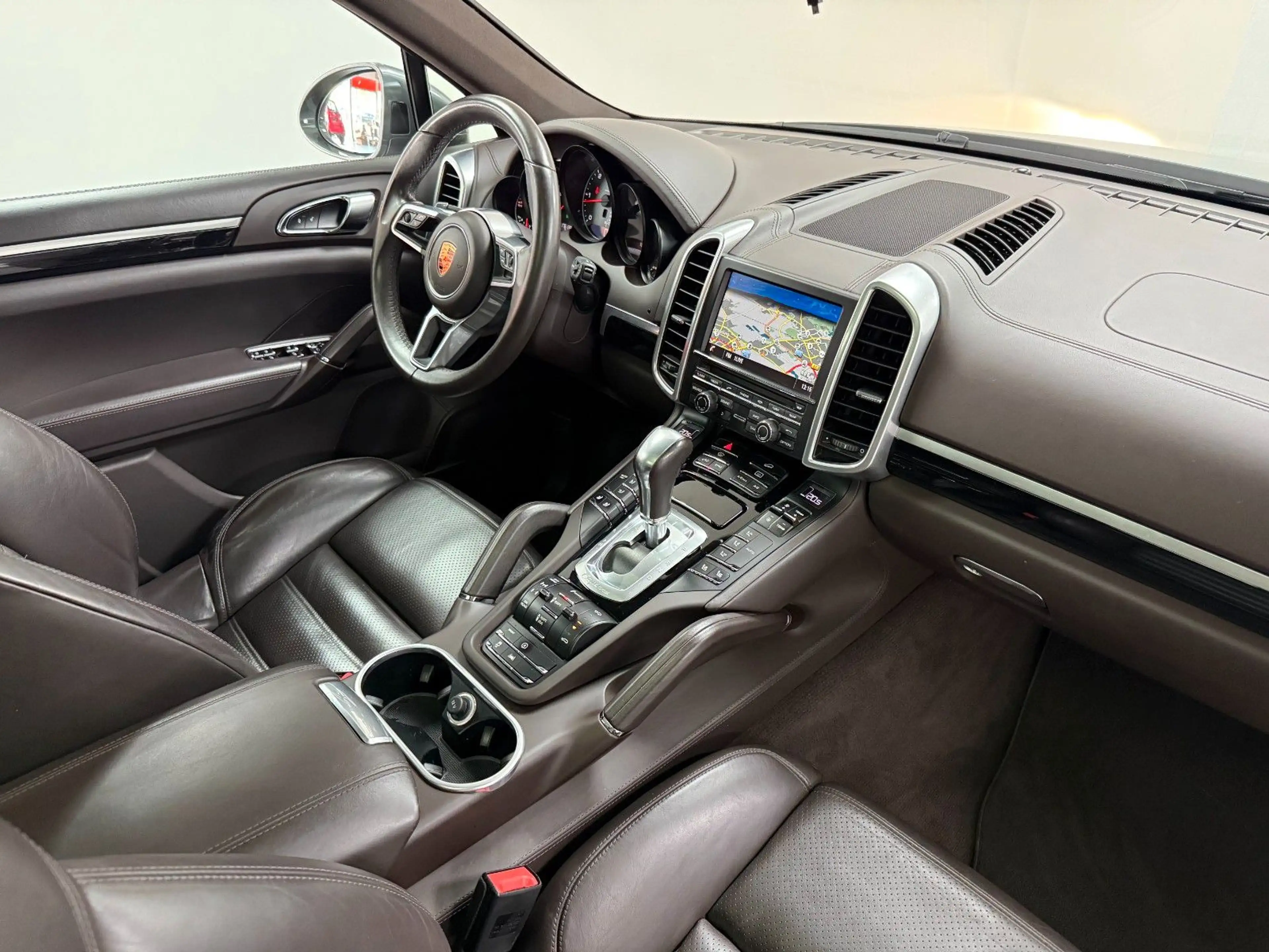 Porsche Cayenne S Diesel — photo 10