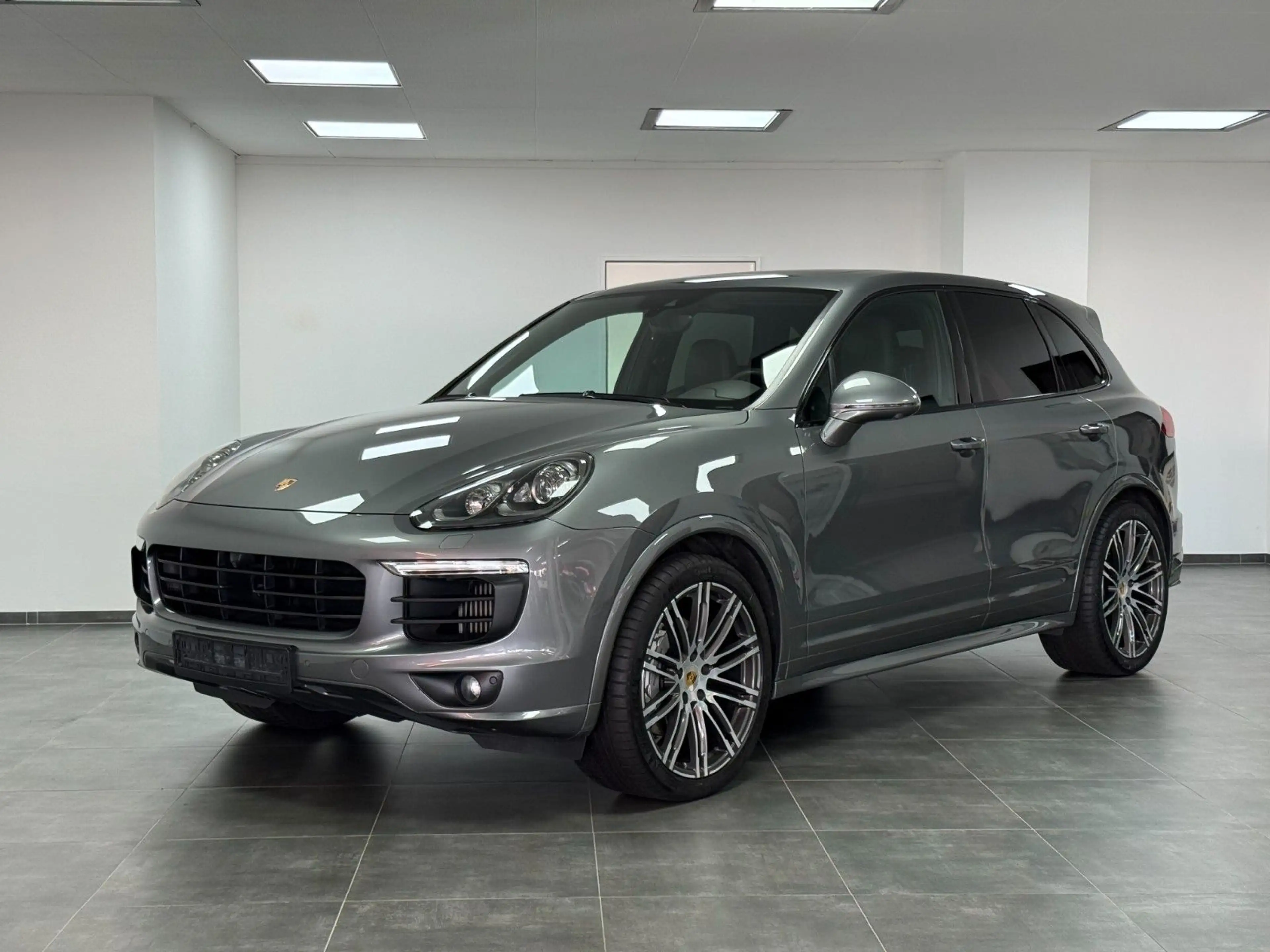Porsche Cayenne S Diesel — photo 2