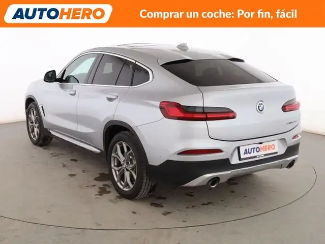 BMW X4 view 4