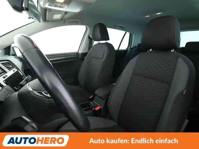 Volkswagen Golf view 10