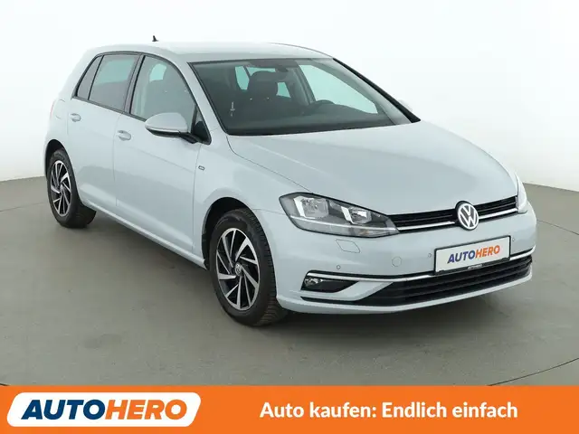 Volkswagen Golf view 8