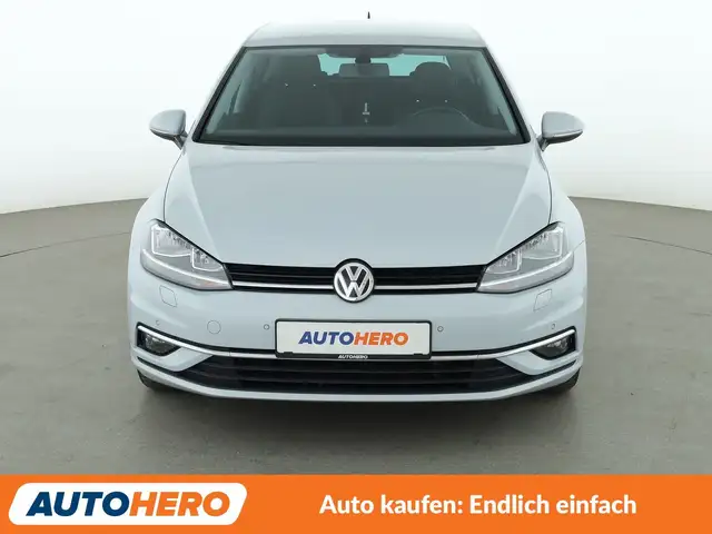 Volkswagen Golf view 9