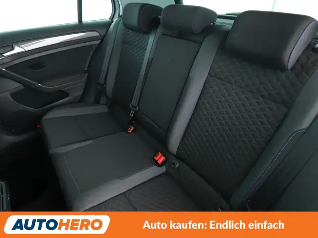Volkswagen Golf view 14